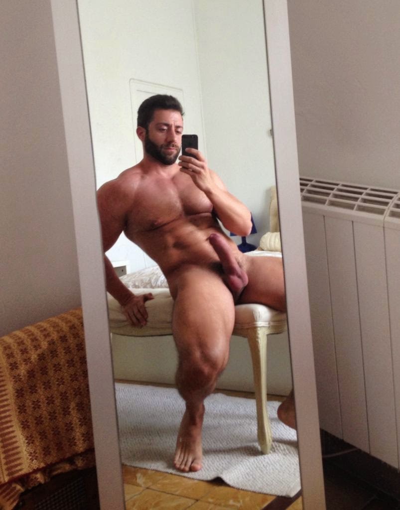 Naked Men In Front Of The Mirror 13 Photos Porn Photo