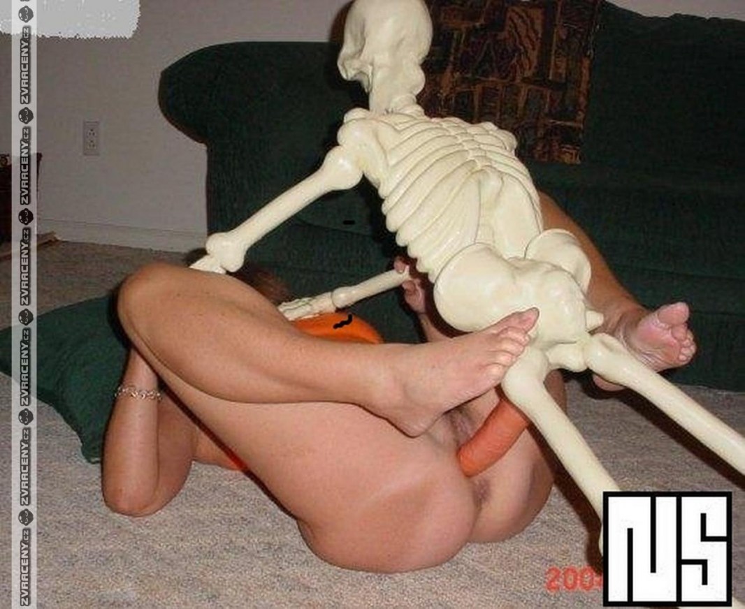 Skeleton Fucks Girl Photos Porn Photo