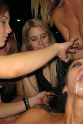 Naked Drunks at a Party (60 photos)