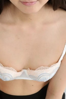 Erotic small breasts (76 photos)
