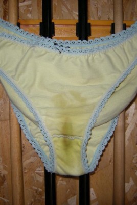 Old matrons take their panties off (72 photos)