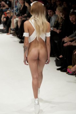 Naked Chick Fashion Show (64 photos)