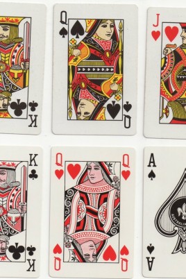 Naked mature people playing cards (81 photos)