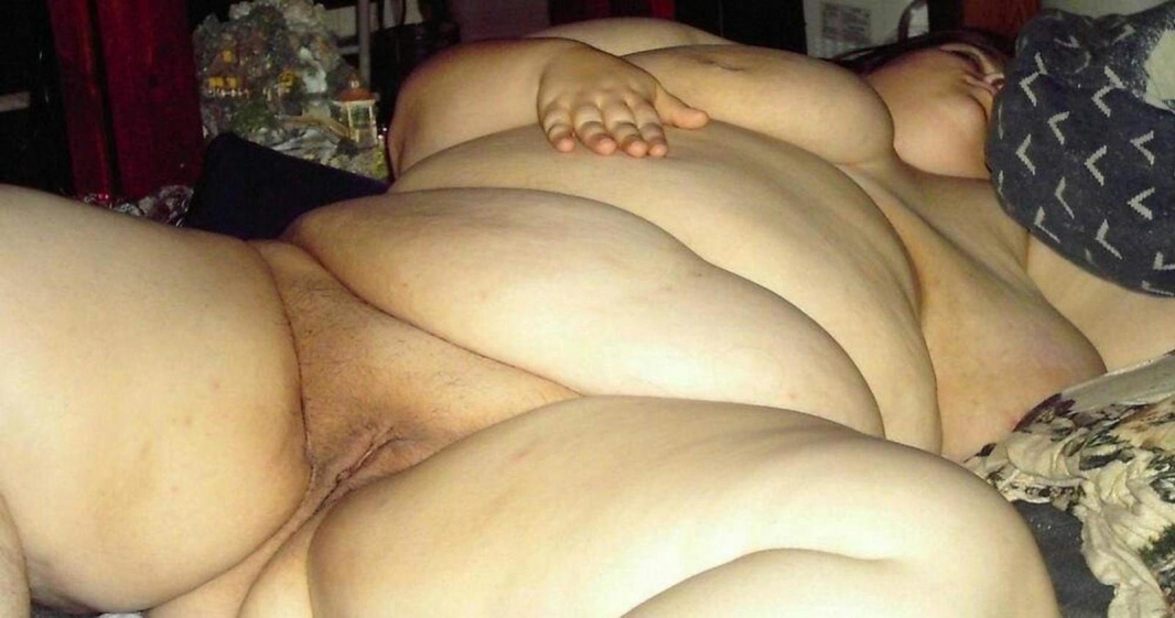 Drunk bare fat women