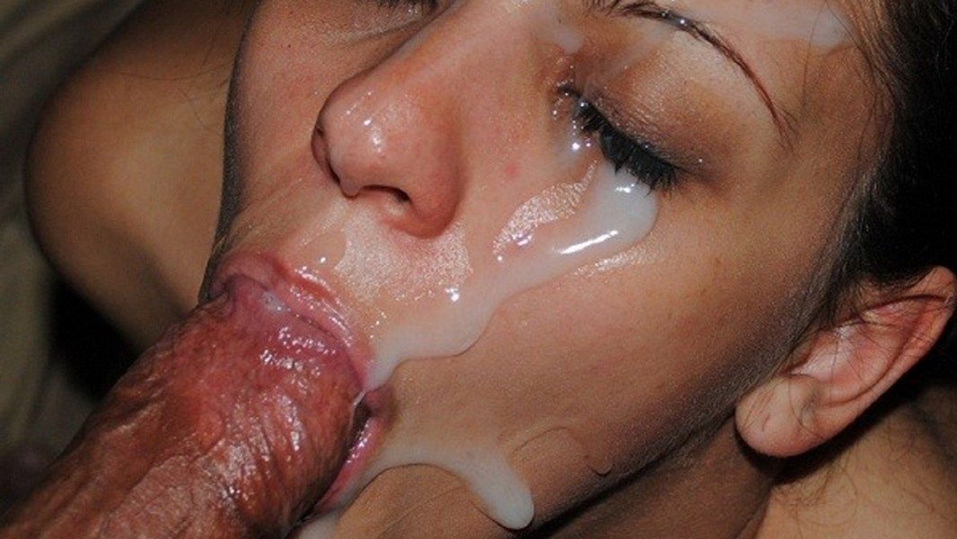 Russian girls cum in mouth