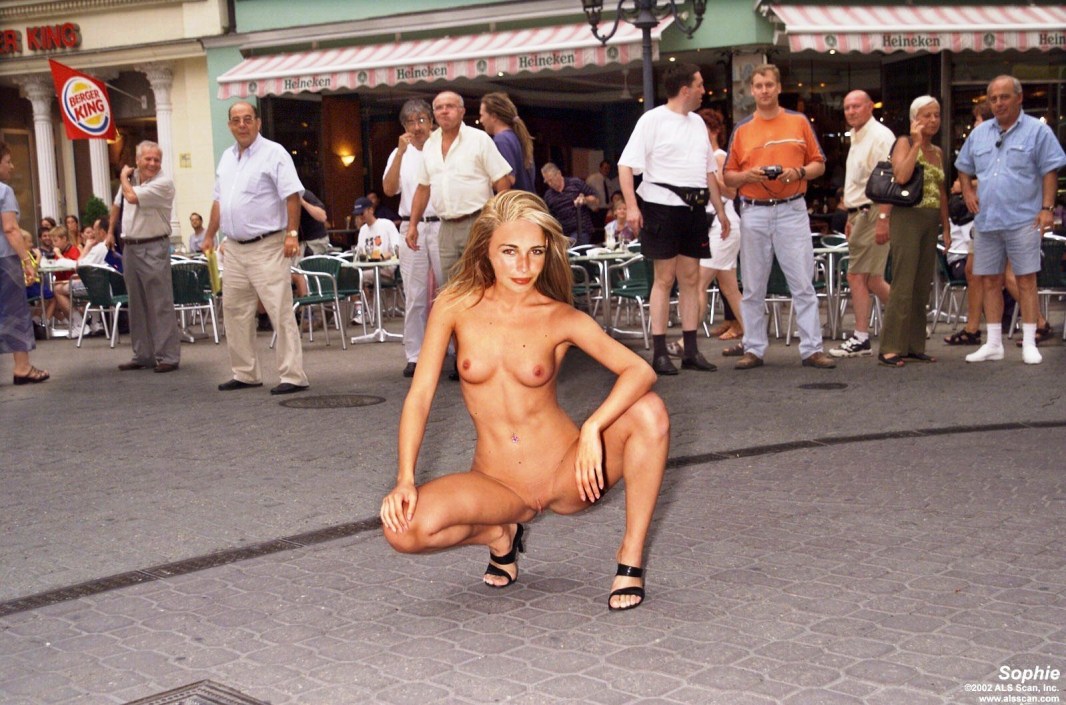 Girls undressfully privide