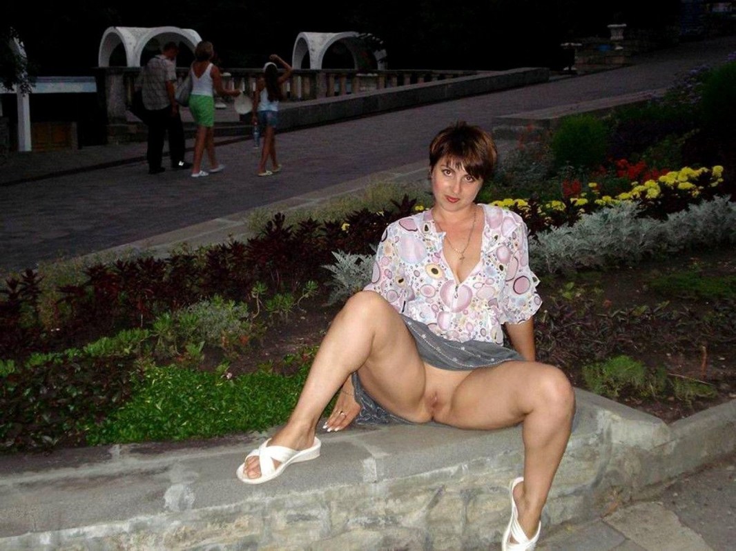 Naked aunts without panties