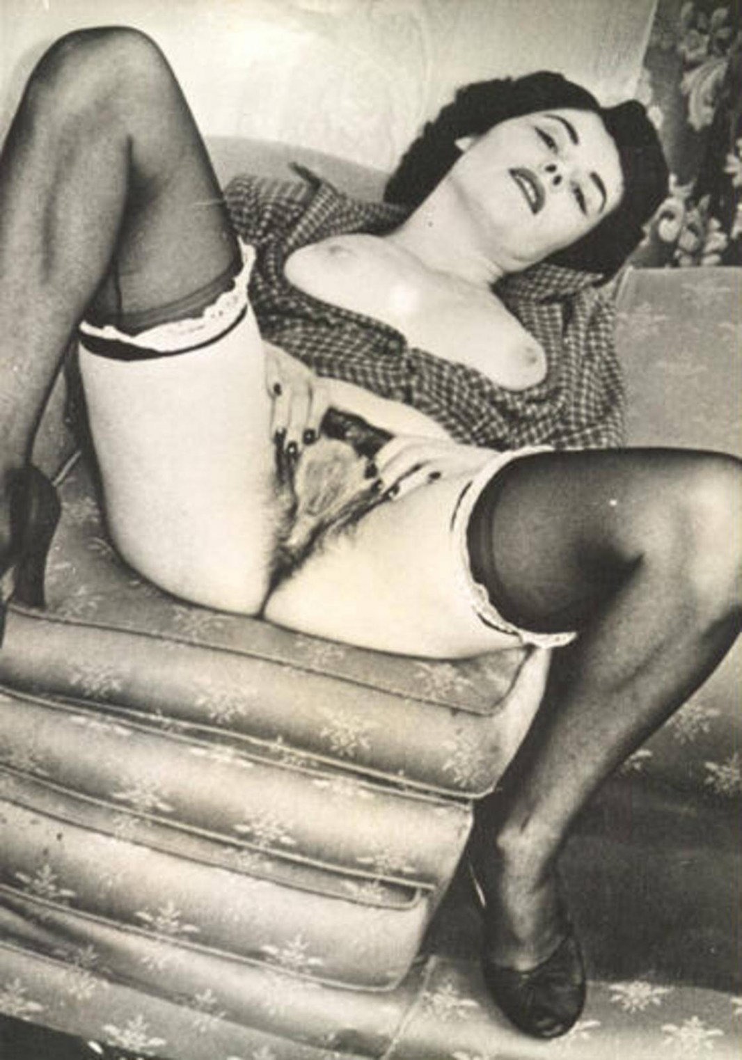 Slutty retro women