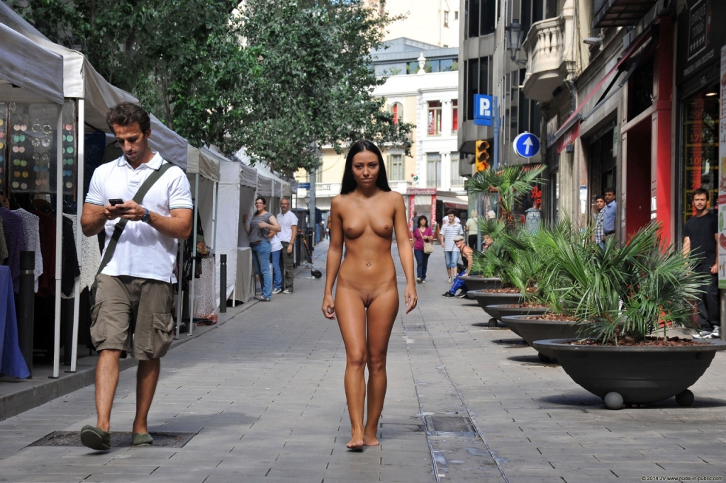 Exhibitionist in Spain