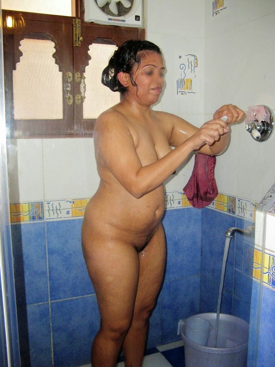 Naked Indian housewives