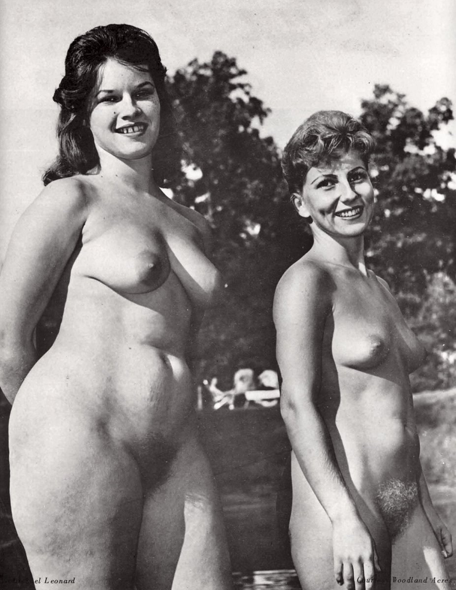 Old naked women retro