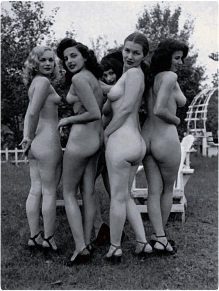 A lot of naked women retro