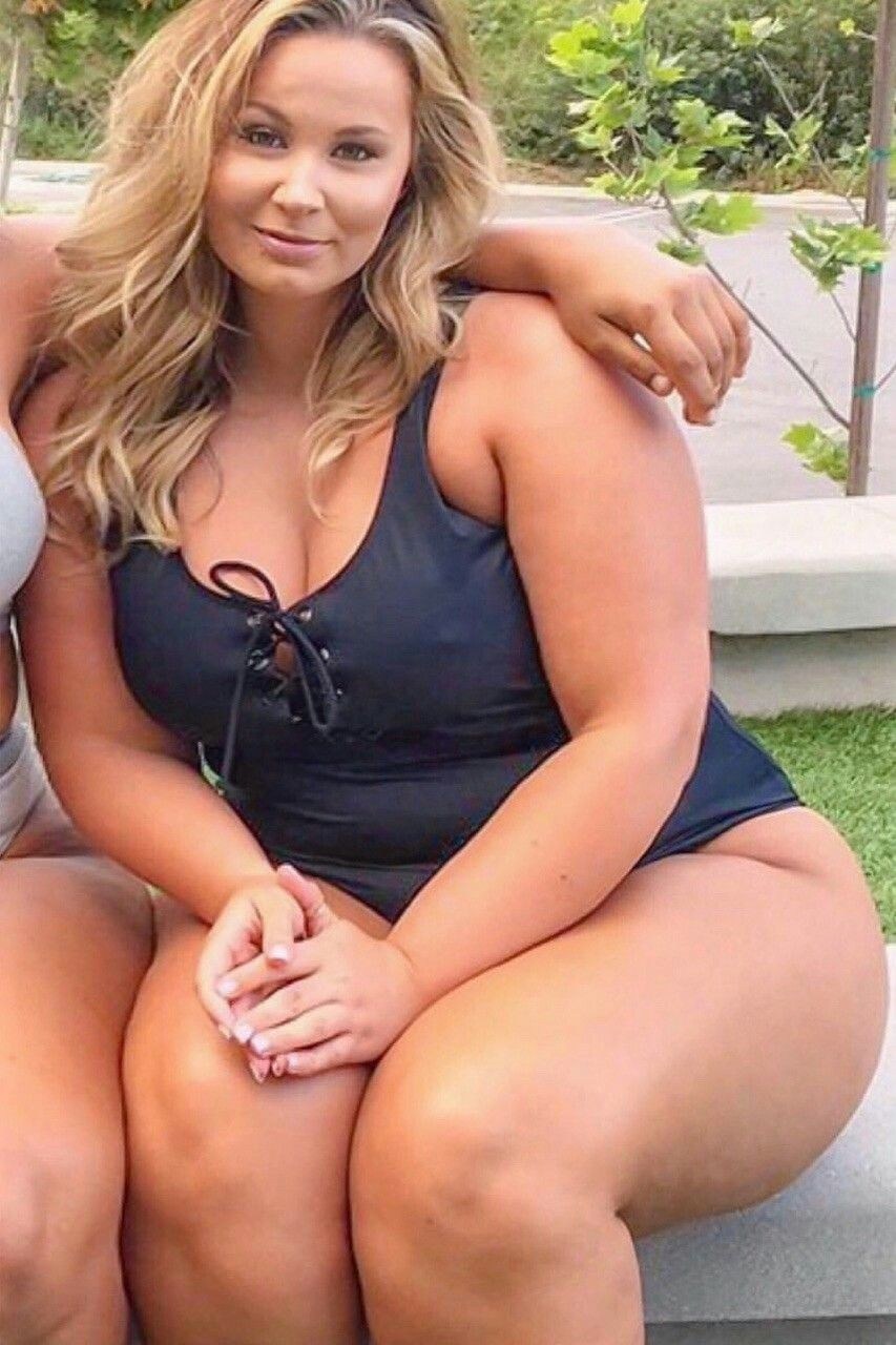 Thick mature amateur