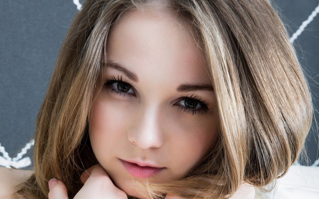 Nastasya Samburskaya Maxim