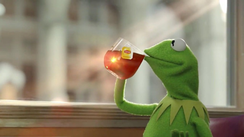 Frog Cermit with tea