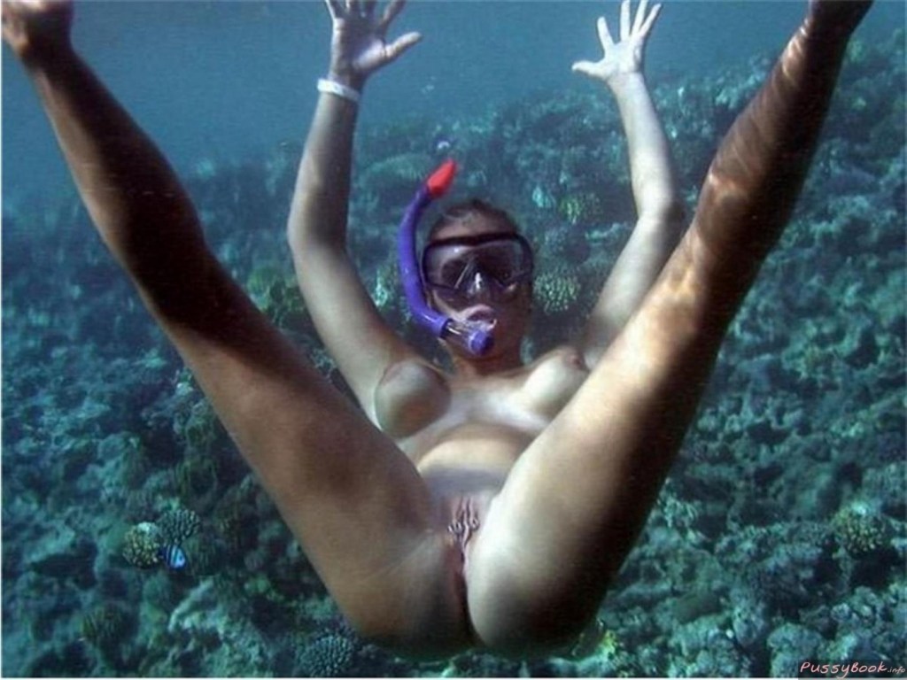 Girls underwater naked