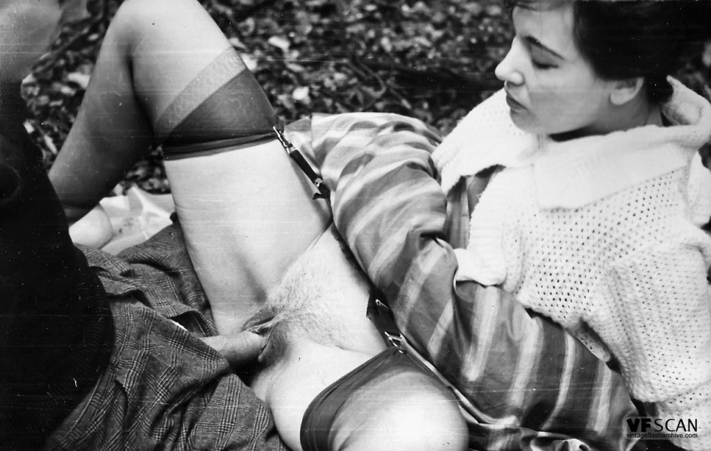 Small pornographic retro
