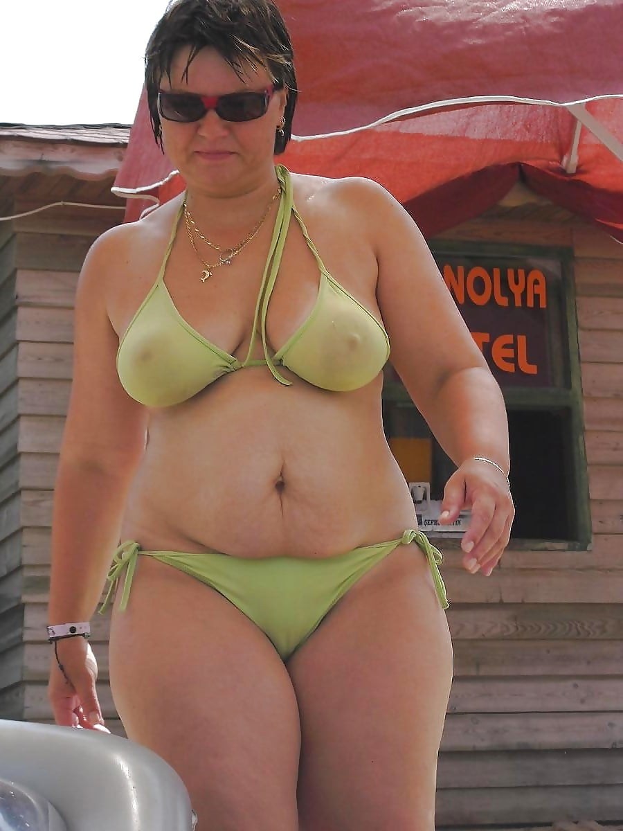 Chubby Milf Bikini - Fucked a Chubby Girl in A Swimsuit (59 photos) - porn photo