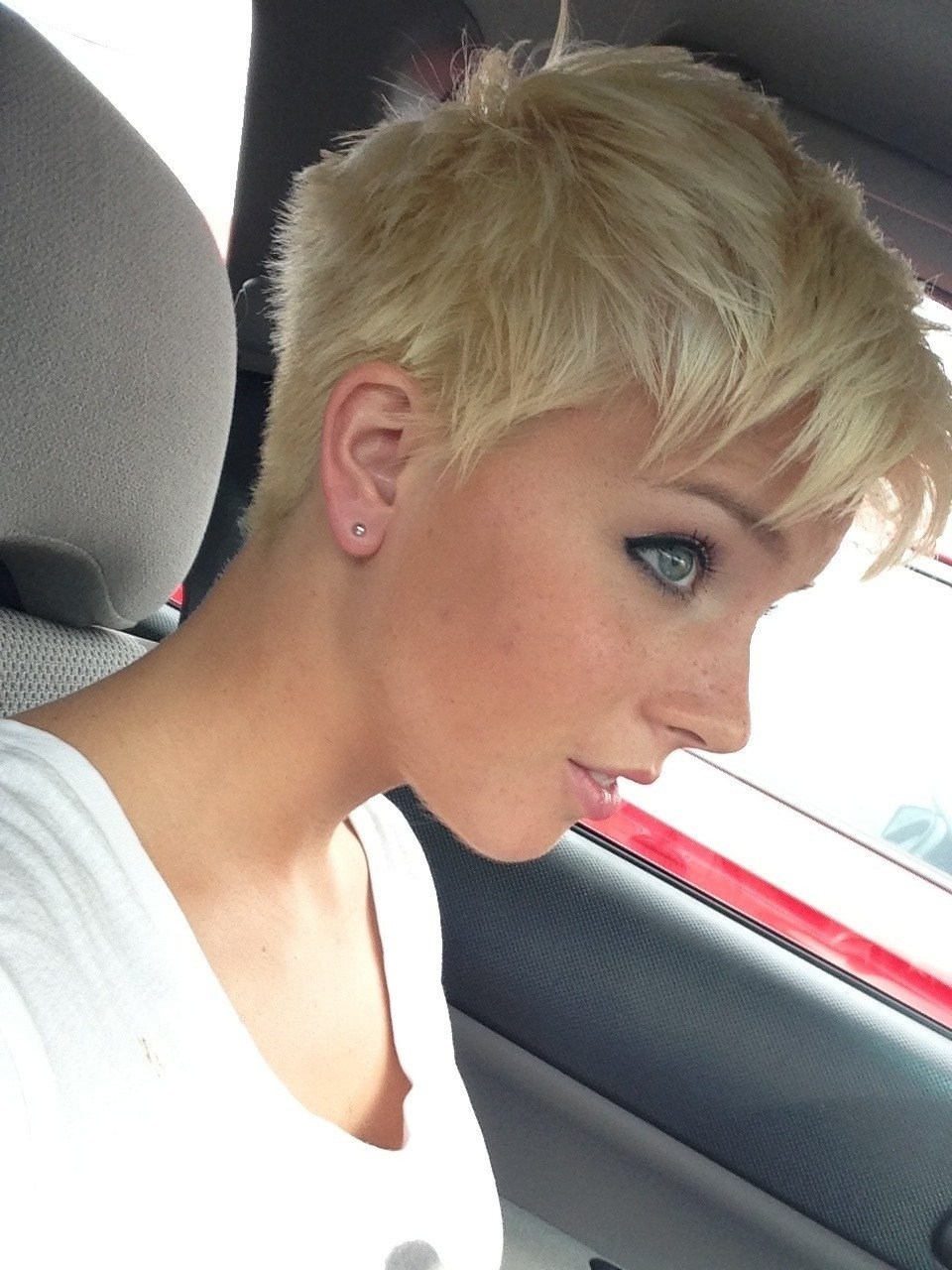Girls Blonde with short haircut